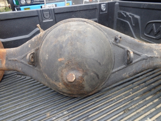 เพลาหลังพร้อมดุม หกล้อ ราคา 7000 บาท