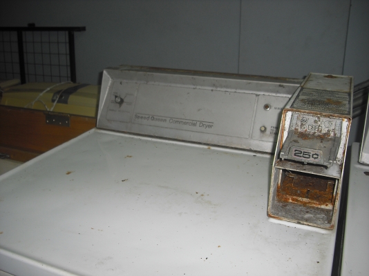 ขายเหมาอุปกรณ์ สำหรับร้านซัก อบ รีด (ราคาถูก)