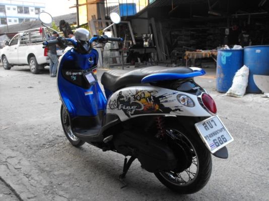ขาย Fino ปี 53  สีดำน้าเงินขาว