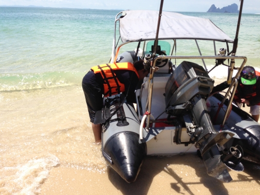 ขายเรือยางท้องไฟเบอร์390(ขายแล้ว..ส่งไปกระบี่แล้วครับ) ขายเรือยางท้องไฟเบอร์390(ขายแล้ว..ส่งไปกระบี่แล้วครับ)