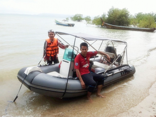 ขายเรือยางท้องไฟเบอร์390(ขายแล้ว..ส่งไปกระบี่แล้วครับ) ขายเรือยางท้องไฟเบอร์390(ขายแล้ว..ส่งไปกระบี่แล้วครับ)