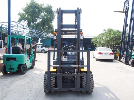 ** LOT 12/10/2556 ** ** คันนี้หาที่ไหนไม่ได้อีกแล้ว รถวิ่งมาแค่ 4 ชั่วโมง เท่านั้น ** KOMATSU FG30C-16 เครื่องยนต์เบนซิล K25 เสา 4 เกียร์ ธรรมดา ติดระบบแก็สมาจากนอก สนใจติดต่อ 083-062-0223 ** LOT 12/10/2556 ** ** คันนี้หาที่ไหนไม่ได้อีกแล้ว รถวิ่งมาแค่ 4 ชั่วโมง เท่านั้น ** KOMATSU FG30C-16 เครื่องยนต์เบนซิล K25 เสา 4 เกียร์ ธรรมดา ติดระบบแก็สมาจากนอก สนใจติดต่อ 083-062-0223