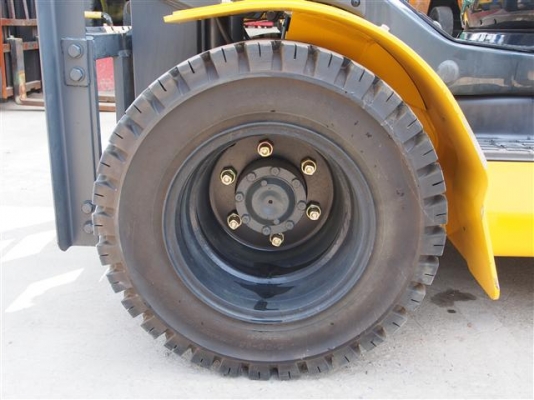 ** LOT 12/10/2556 ** ** คันนี้หาที่ไหนไม่ได้อีกแล้ว รถวิ่งมาแค่ 4 ชั่วโมง เท่านั้น ** KOMATSU FG30C-16 เครื่องยนต์เบนซิล K25 เสา 4 เกียร์ ธรรมดา ติดระบบแก็สมาจากนอก สนใจติดต่อ 083-062-0223 ** LOT 12/10/2556 ** ** คันนี้หาที่ไหนไม่ได้อีกแล้ว รถวิ่งมาแค่ 4 ชั่วโมง เท่านั้น ** KOMATSU FG30C-16 เครื่องยนต์เบนซิล K25 เสา 4 เกียร์ ธรรมดา ติดระบบแก็สมาจากนอก สนใจติดต่อ 083-062-0223