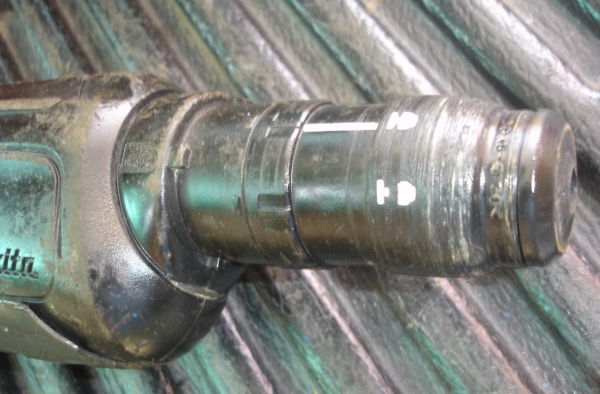 ขายสว่านโรตารี่ 3 ระบบ makita รุ่น HR 2470 FT(780w.)