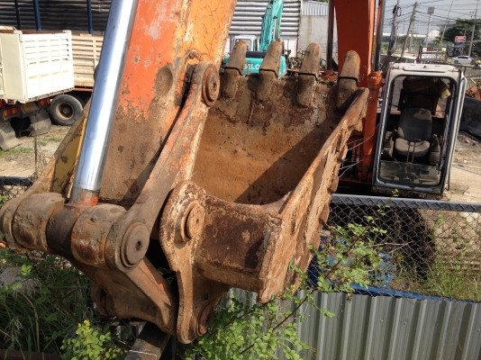 ขอย Hitachi EX200-2