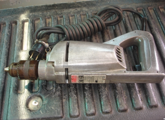 ขายสว่านไฟฟ้า makita 13mm. รุ่น 6301 (700w.)