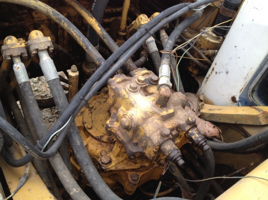 ขาย komatsu pc200-5สภาพพร้อมใช้ ขาย komatsu pc200-5สภาพพร้อมใช้