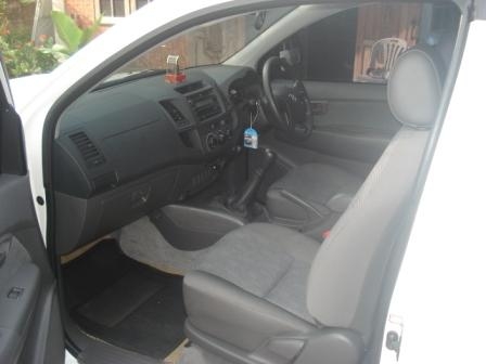 ขายดาวน์ กระบะ TOYOTA Hilux Vigo Champ(Cabเปิดได้) 4x2 เกียร์ธรรมดา ปี 2013