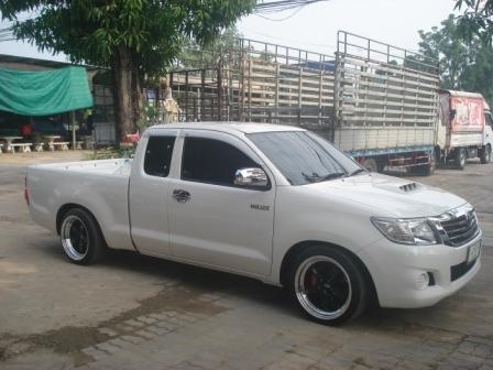 ขายดาวน์ กระบะ TOYOTA Hilux Vigo Champ(Cabเปิดได้) 4x2 เกียร์ธรรมดา ปี 2013