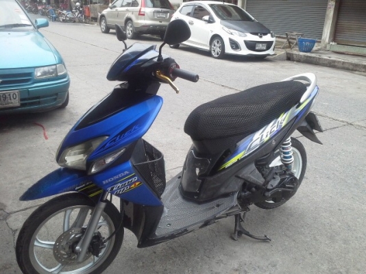 ขายถูกๆ click ปี 50 ล้อแม็กซ์ขาว สีน้ำเงิน ดำ เครื่องเดิมๆแน่นๆ มีเล่ม เอกสารครบ ขายถูกๆ click ปี 50 ล้อแม็กซ์ขาว สีน้ำเงิน ดำ เครื่องเดิมๆแน่นๆ มีเล่ม เอกสารครบ