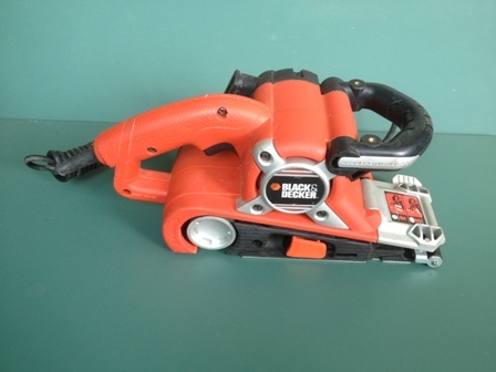 ขายเครื่องขัดกระดาษทราย BLACK &amp; DECKER KA88