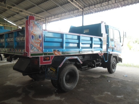 6 ล้อเดกก้า 210 สภาพสวยๆ