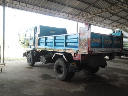 6 ล้อเดกก้า 210 สภาพสวยๆ