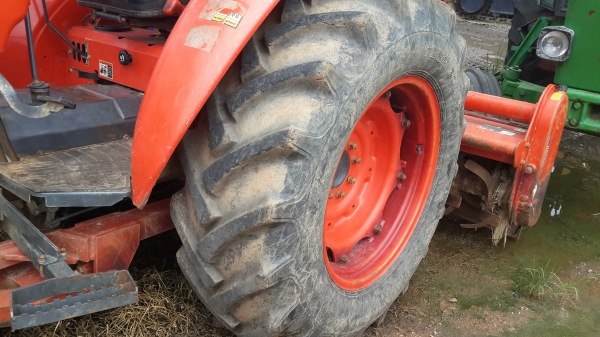 ขายถูกสุดๆ คูโบต้า M6040 พร้อมใบมีดและโรตารี่