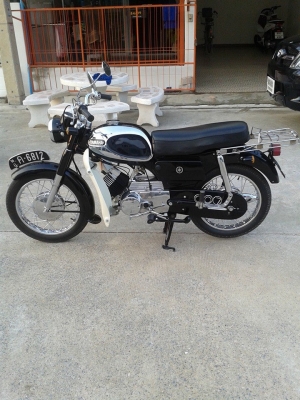 YAMAHA YA6 คลาสสิค 2 จังหวะ 125 CC.