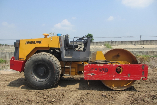 รถบด DYNAPAC CA30D คุณภาพเยี่ยม เก่านอก ทำสีใหม่แล้ว รถบด DYNAPAC CA30D คุณภาพเยี่ยม เก่านอก ทำสีใหม่แล้ว