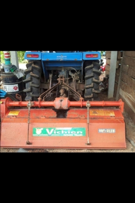 รถแทรกเตอร์