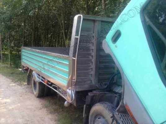 รถบรรทุก 6 ล้อ MITSUBISHI CANTER กระบะสเตนเลสทั้งลูก แถมรั่วคอกเหล็กกระบะ