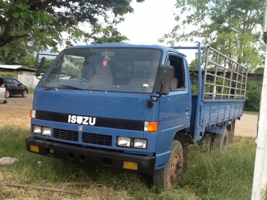 ขายด่วนNPR59LU5M เครื่อง 4bd1 115hpยาว4.3เมตรทะเบียน 30กย 57