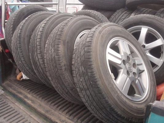 ขายแม๊กเดิม 4 ชุด ราคาถูกมากครับ มิตซู 4 รู 114 /วีโก้ 5 รู /เเคมรี่ 5 รู/ demo