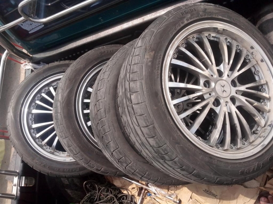 ขายแม๊กเดิม 4 ชุด ราคาถูกมากครับ มิตซู 4 รู 114 /วีโก้ 5 รู /เเคมรี่ 5 รู/ demo