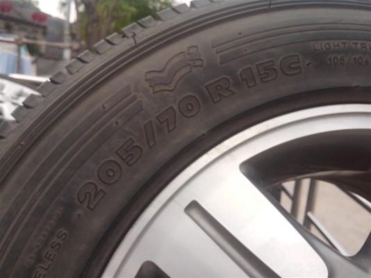 ขายแม๊กเดิม 4 ชุด ราคาถูกมากครับ มิตซู 4 รู 114 /วีโก้ 5 รู /เเคมรี่ 5 รู/ demo