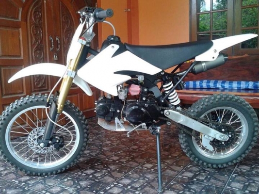 เครื่องดี ซื้อมาจอด ไม่ได้ใช้เลยขาย ติดต่อ 0871640465 โตนครับ