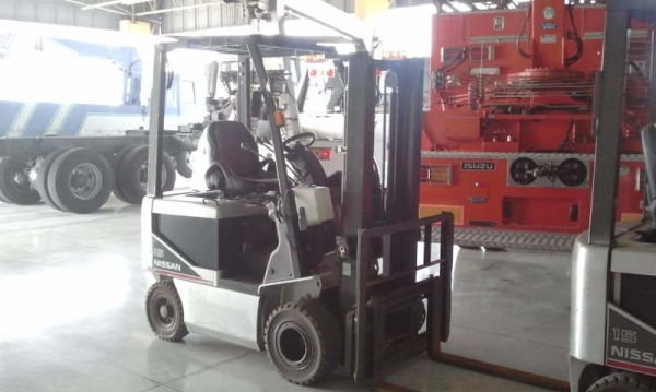 รถฟอร์คลิฟต์ไฟฟ้า NISSAN 15