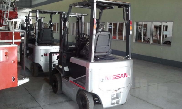 รถฟอร์คลิฟต์ไฟฟ้า NISSAN 15