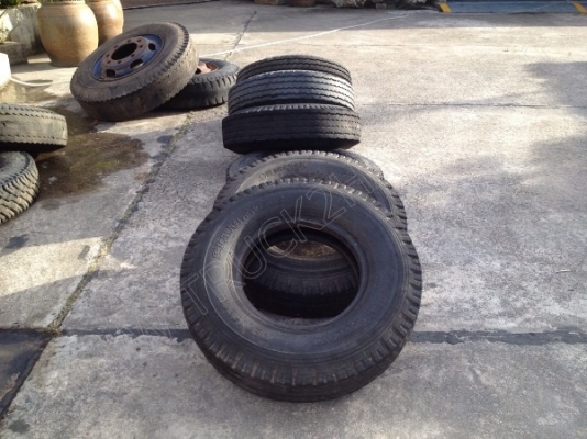 ยางรถผสมหลายขนาดพร้อมกระทะบางเส้น