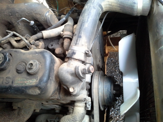 บรรทุกสี่ล้อราคาถูกป้ายใหญ่