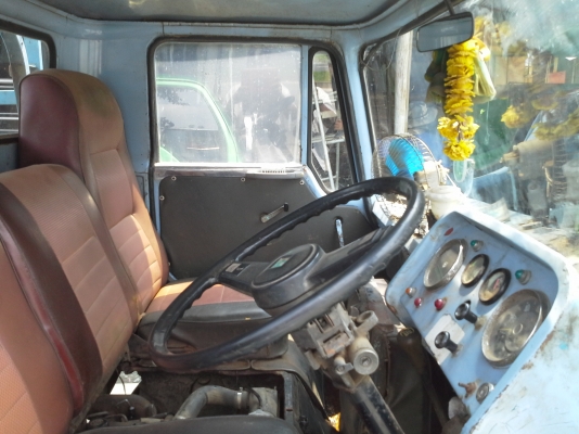 บรรทุกสี่ล้อราคาถูกป้ายใหญ่