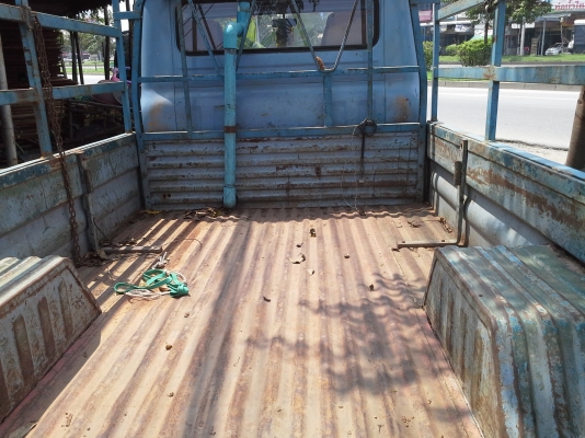 บรรทุกสี่ล้อราคาถูกป้ายใหญ่