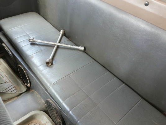 ***ขายแล้วครับขอบคุณ Truck2hand ขายถูก ใช้งานดีมาก เข้าไร่เข้าสวน  NISSAN BIG-M TD25 ปี31/89 แค็ปเล็ก ฝาขาว เครื่องแน่นแรงดีไม่หลวม ช่วงล่างแน่นไม่มีส่าย คัสซีสวยไม่ผุไม่ดาม กระบะพื้นดีไม่มีผุ ยางหน้าดี หลังพอใช้ หัวดีภายในเก๋งไม่ผุ คอนโซลครบ แอร์ พ.ธรรมด