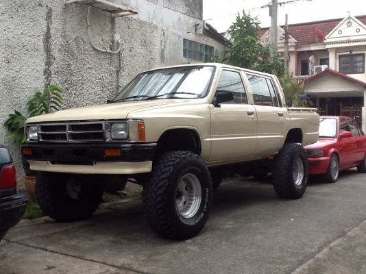 ขาย toyota hero 4ประตู