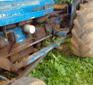 FORD 6600 เสื้อเรีบ ไอดีกลม ปั้มเหลี่ยม หาง3 ใบดัน เครื่อง 6 สูบ เล่มทะเบียนพร้อมชุดโอน