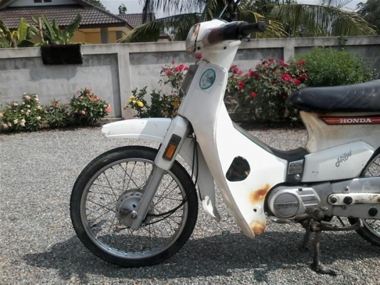 ขายดรีมคุรุสภาทะเบียนพร้อมโอนภาษีขาดปี 50 เครื่องดีควันไม่ขาวรถเดิมๆพร้อมใช้ ขาย 13900 บาท