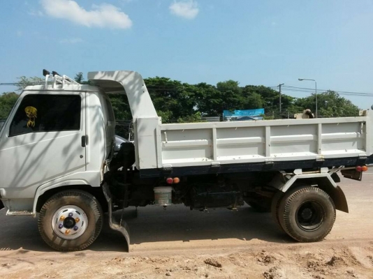 ***ขายแล้วครับขอบคุณ Truck2hand ขาย 6ล้อดั๊มดิน สีใหม่ สวยๆ HINO FC112 ห้างแท้ เครื่องWO4D 117แรง เครื่องแน่นแรงดี ช่วงล่างFหน้า-หลัง คัสซีสวยใหญ่ ไม่ปะไม่ดาม กระบะดั๊มเหล็ก4ตันยิงหน้า 3.60ม.สภาพดีพื้นดีข้างดี ยาง8.25ดี6เส้น หัวสวยภายในสวยคอนโซลครบ แอร์ พ