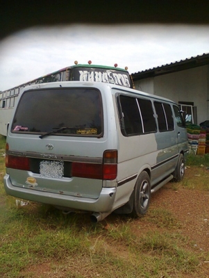 รถตู้หัวจรวด จดทะเบียนปี 43