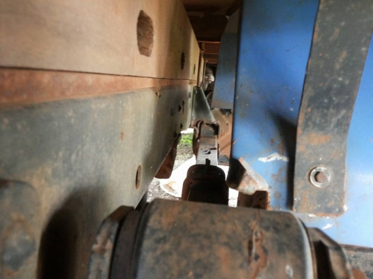 ***ขายแล้วครับขอบคุณ Truck2hand ขาย 4ล้อกลาง สวยๆISUZU NKR55EU1 88HP ห้างแท้ หูช้าง เครื่อง4JB1 88แรง เครื่องแน่นแรงสตาร์ททีเดียวติด ไม่มีเยิ้ม เกียร์ยาวช่วงล่างแน่นคัสซีสวยเดิมโรงงานไม่ผุไม่ดาม กระบะพื้นไม้คอกไม้สภาพสวยไม่มีผุ หัวดีสีฝั่งคนนั่งมีซีดมีแตก