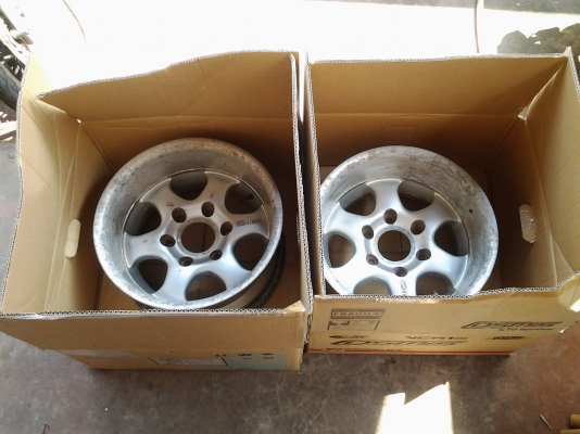 ขายแม็กออฟลึก ENKEI 15"x8.5" 6 รู 139.7 ET-20 มี 3 วง ขาย 5000 พร้อมส่ง