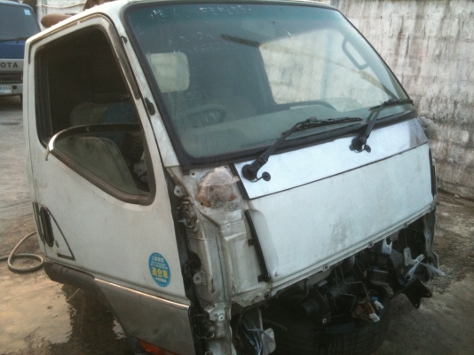 ขาย รถบรรทุก มิชูบิชิ CANTER  6ล้อ เล็ก  นำเข้าคับ