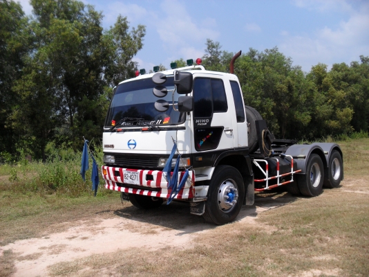 รถหัวลากสิบล้อ