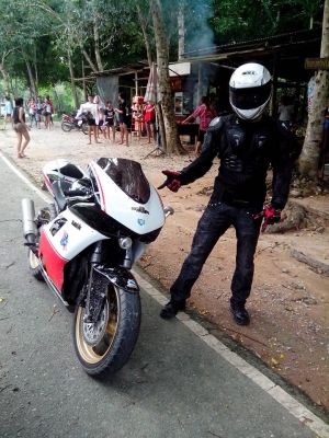 ขาย CBR400 ปี89 แฟริ่งแต่ง Ducati1198 ทะเบียนแท้ บริการส่งทั่วไทย