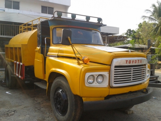 ขายหกล้อ บรรทุกน้ำ TOYOTA แก่แต่เก๋าคาสสิค สภาพสวย พร้อมใช้งาน