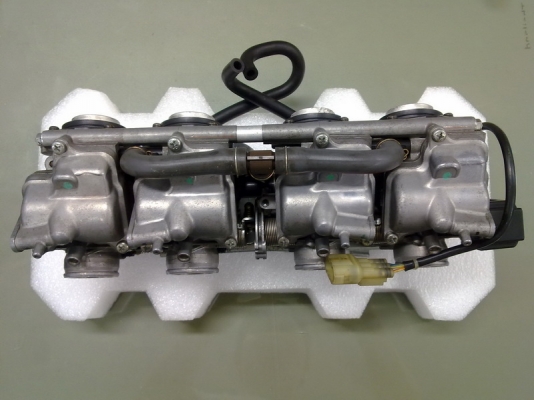 ขายคาร์บูเรเตอร์ CBR400R/RR NC23s ปี 89