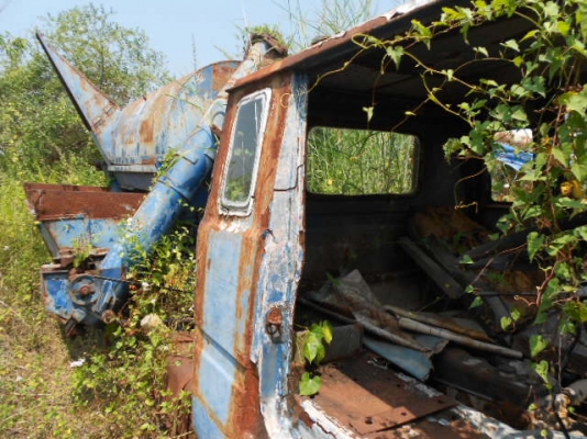 ขายรถสีข้าว 5 ฟุต เครื่อง 4JB1 มีเล่มทะเบียน 88 แรงม้า