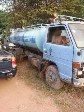 รถบรรทุกน้ำ 6 ล้อ ISUZU 115แรงม้า แทงค์ 8000 ลิตร มีปั๊มน้ำด้านหลัง 0872976734