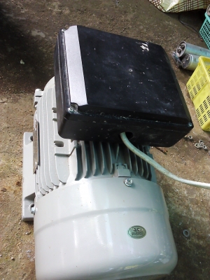 มอเตอร์เยรมัน 3 แรง ยี่ห้อ HASCON สภาพค่อยข้างใหม่มากใช้งานมาน้อยมีพูลเลย์ยึดมาให้ด้วย