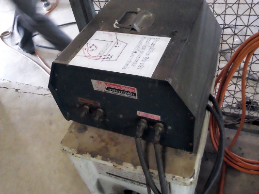 เครื่องเชื่อมอลูมิเนียมแบบกระแสตรงเอาไว้ต่อกับเครื่องเชื่องกระแสสลับ